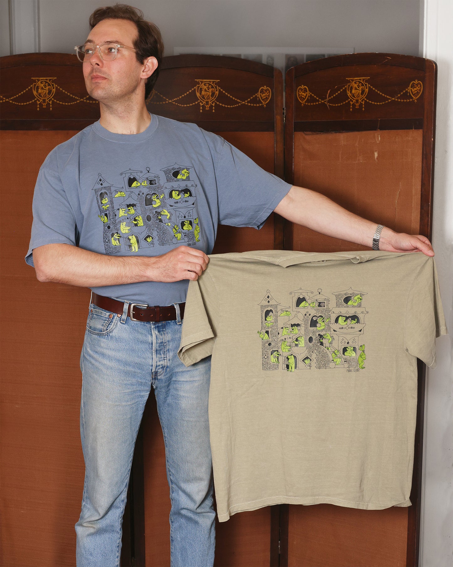 Medieval Frog Castle Shirt in Khaki