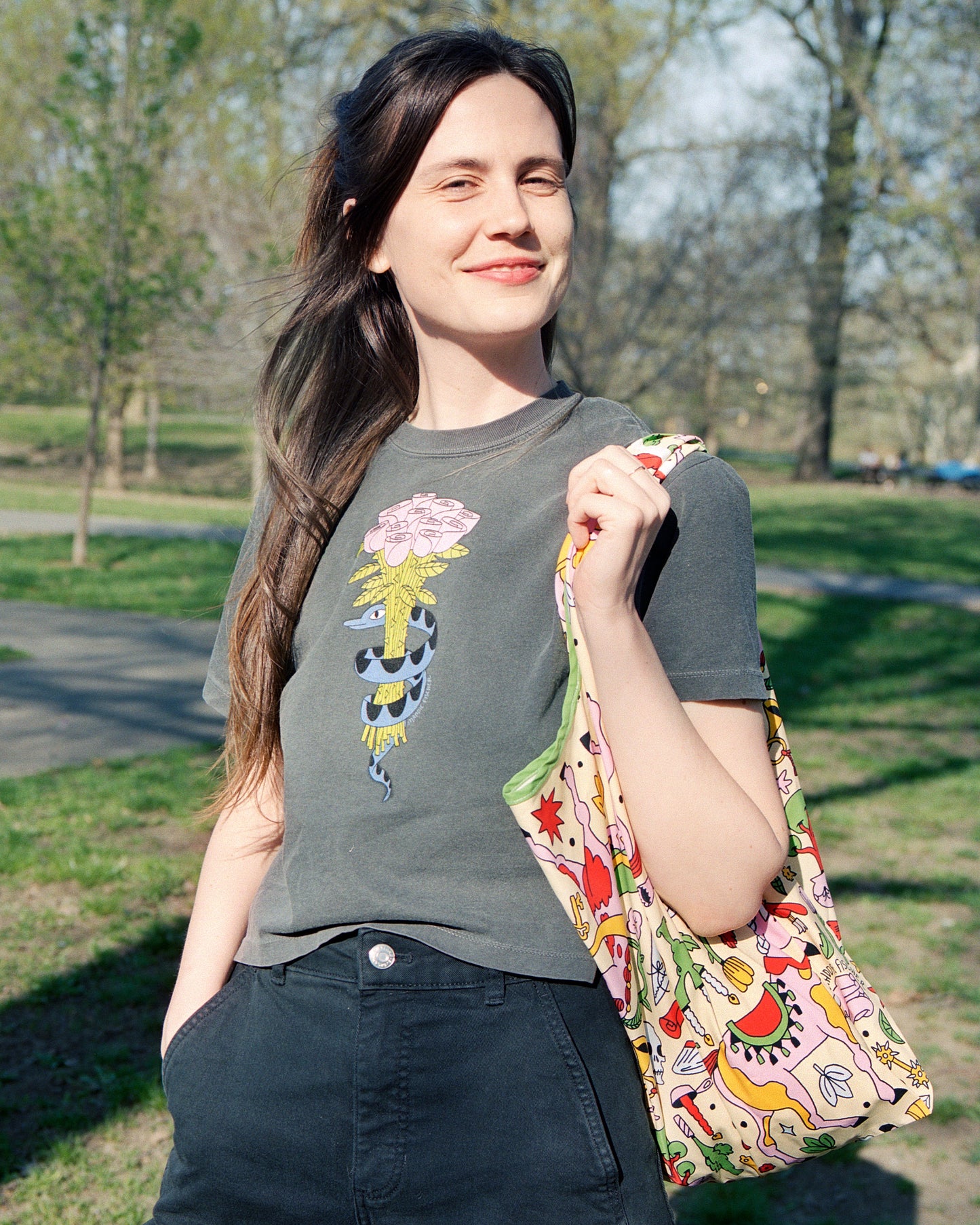 Snake Bouquet Boxy Tee in Pepper